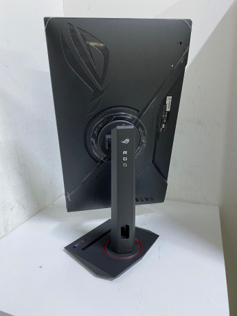 ASUS ROG STRIX XG27UCS 27 FAST IPS FREESYN(OUTLET)